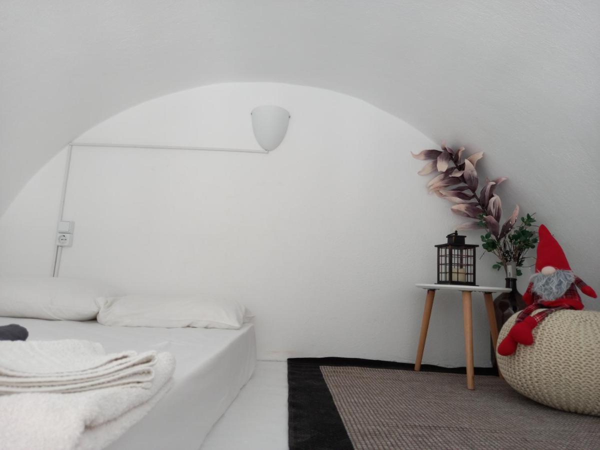 Three Harites Aparthotel Периса Екстериор снимка