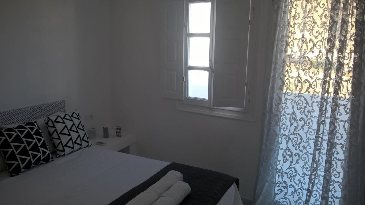 Three Harites Aparthotel Периса Екстериор снимка