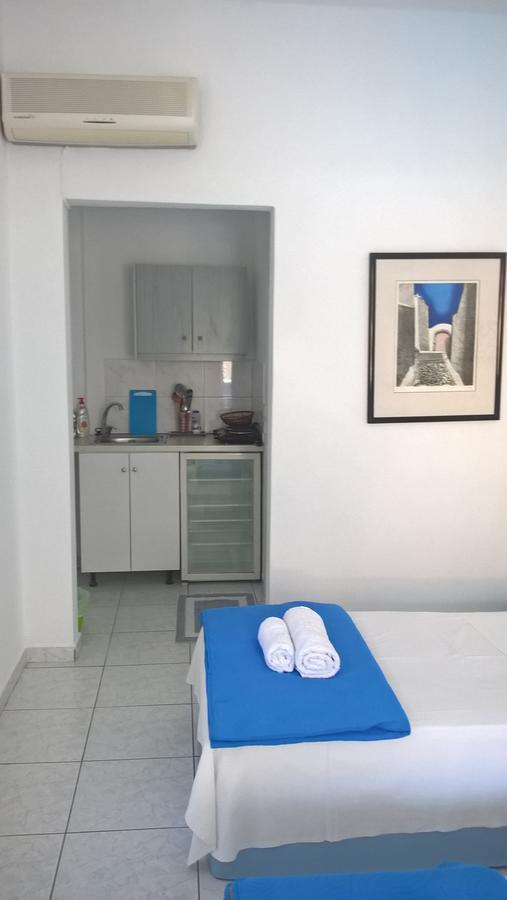 Three Harites Aparthotel Периса Екстериор снимка