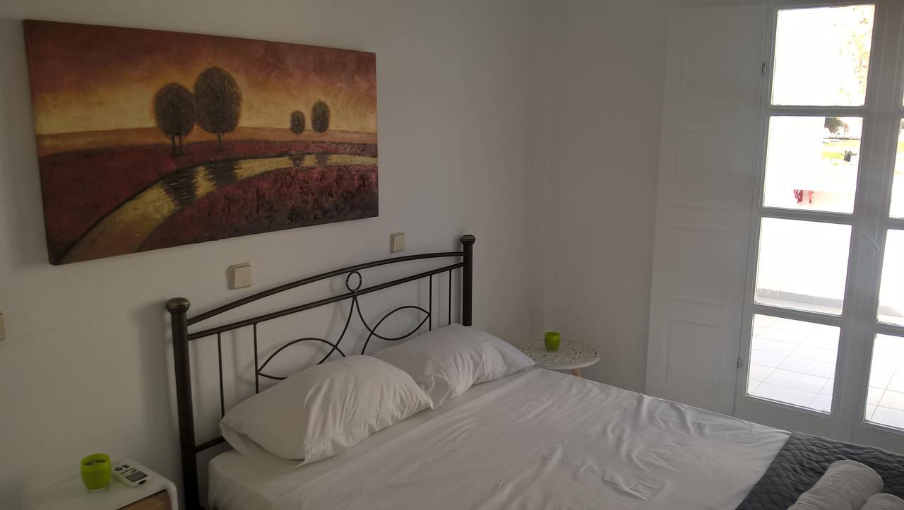 Three Harites Aparthotel Периса Екстериор снимка